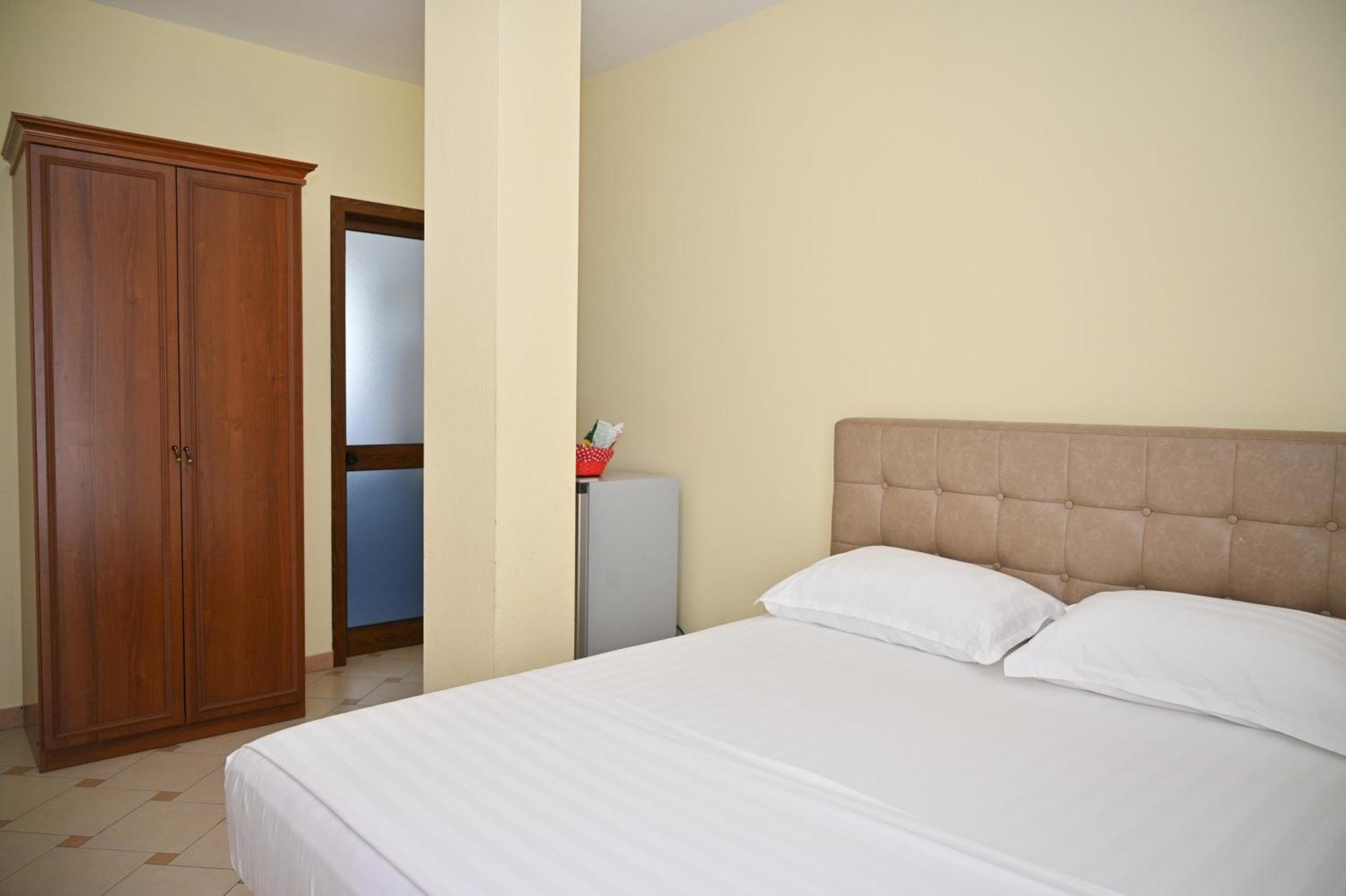 Hotel Vila Emes Дуррес Номер фото