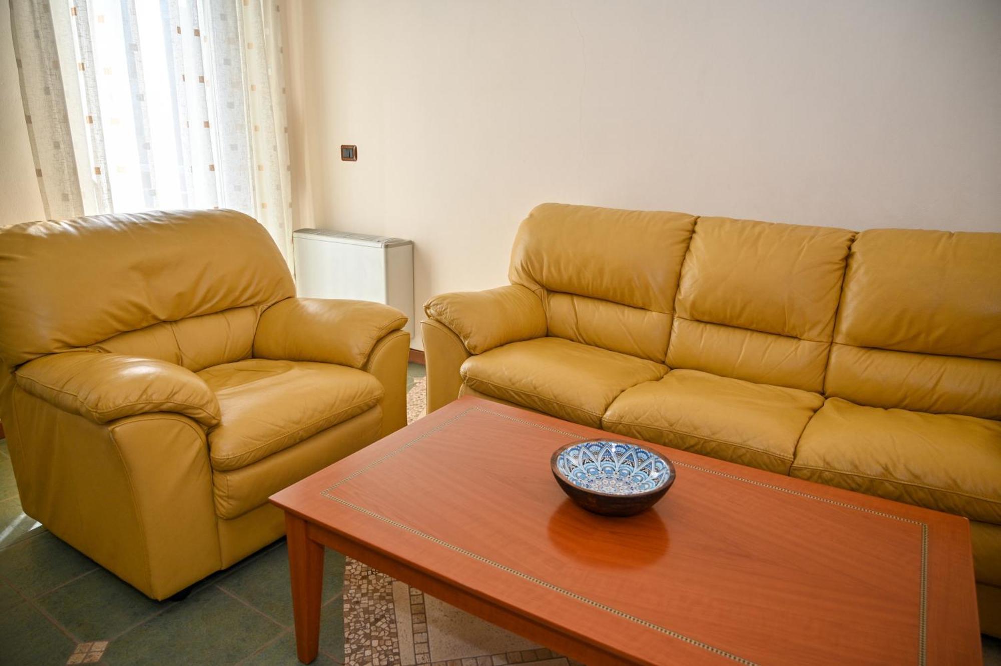 Hotel Vila Emes Дуррес Номер фото