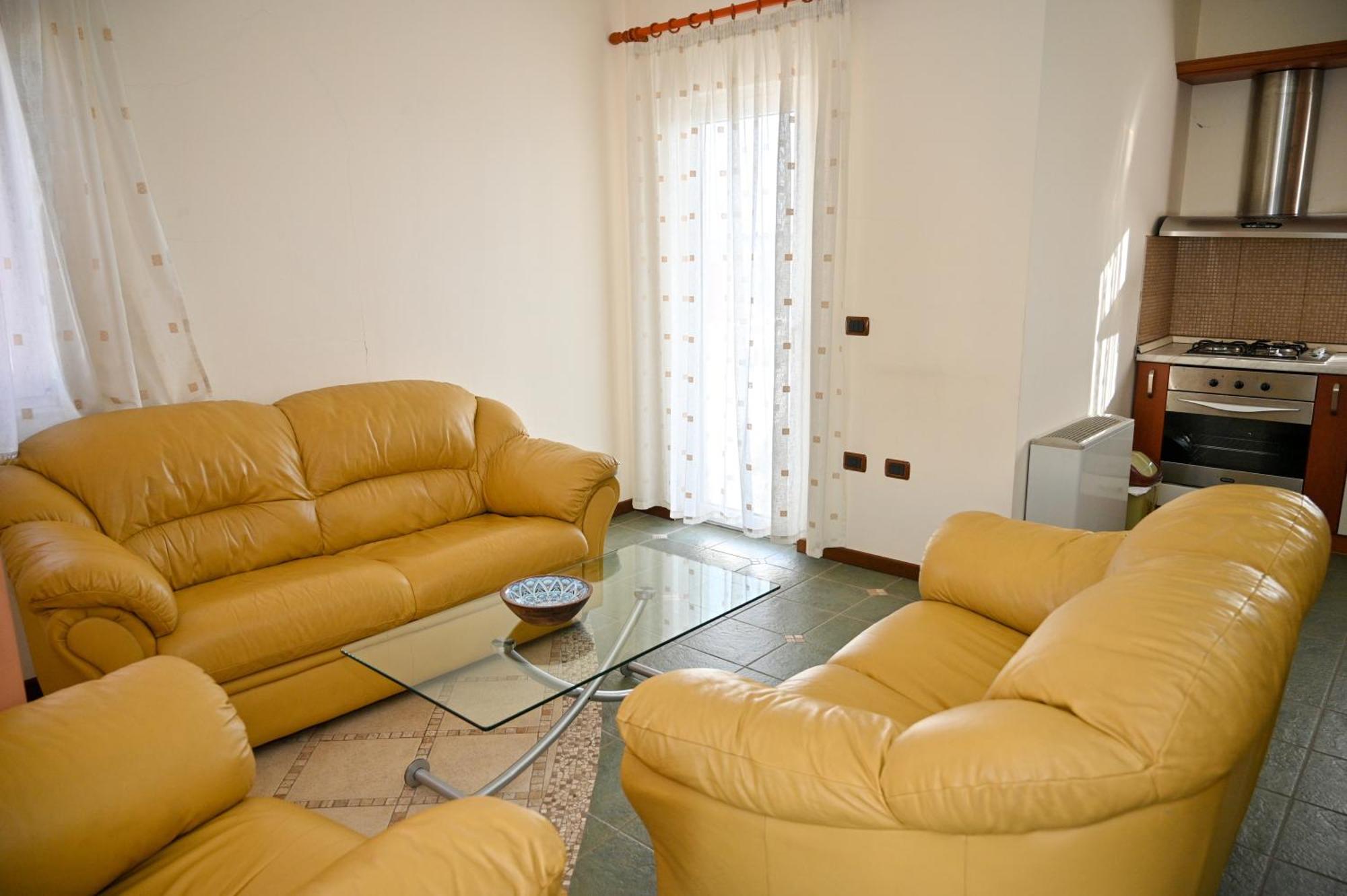 Hotel Vila Emes Дуррес Экстерьер фото
