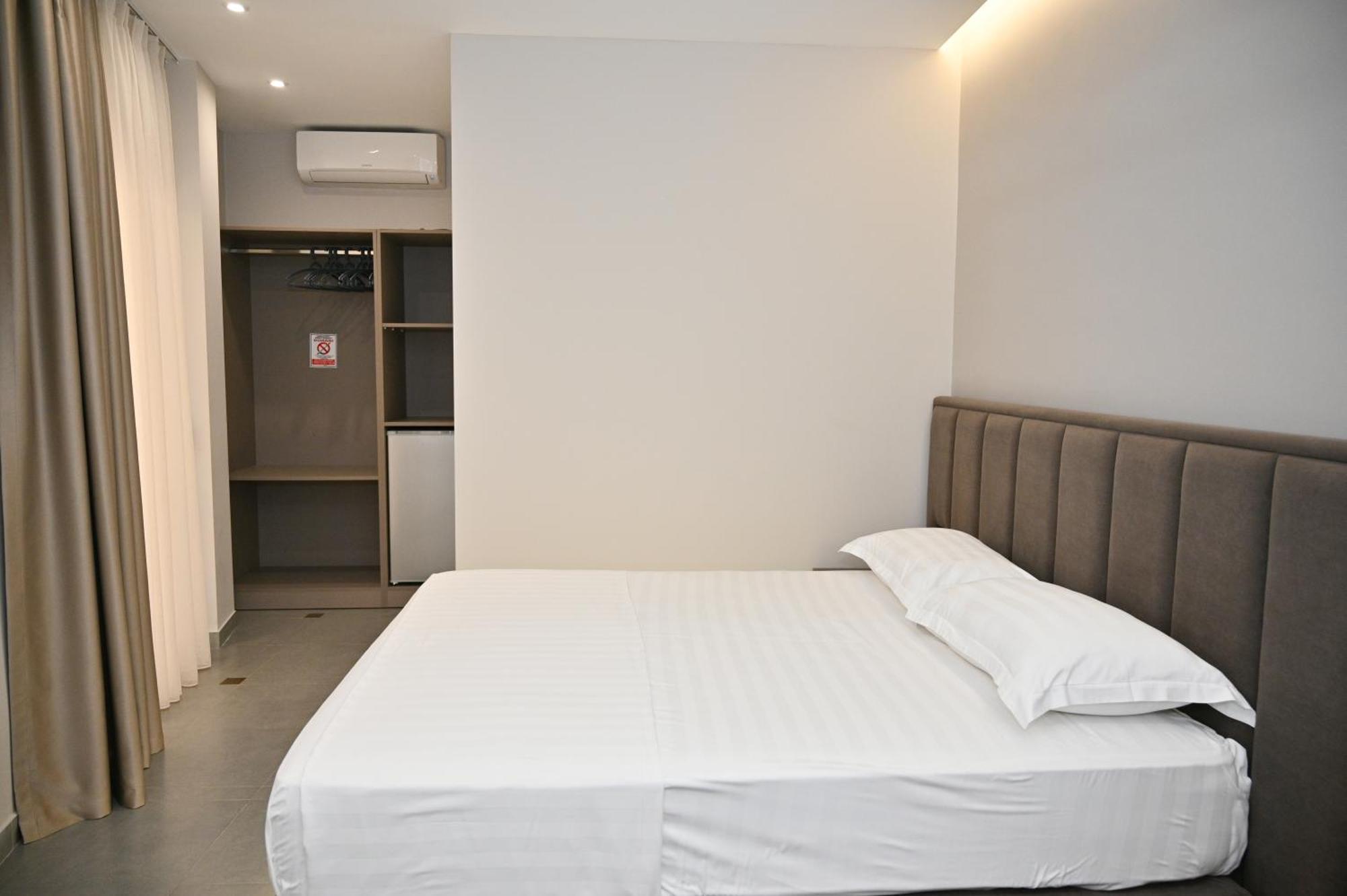 Hotel Vila Emes Дуррес Экстерьер фото